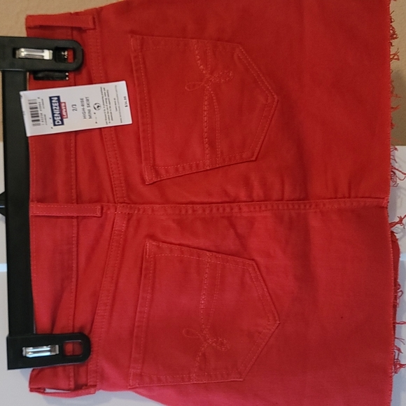 Levi's miniskirt - Picture 2 of 2